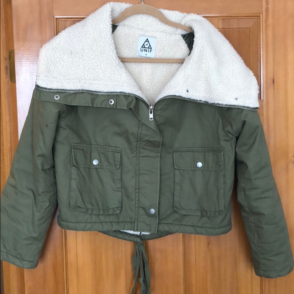Cropped army jacket with fur collar